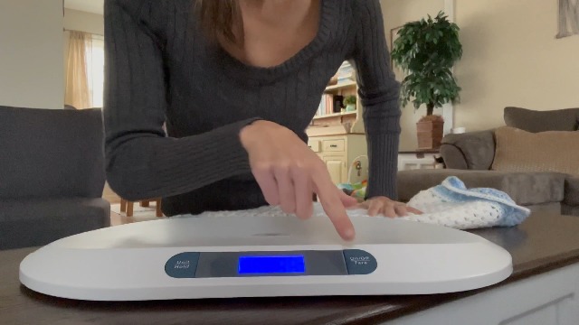 Image of Smart Weigh Baby & Pet Scale, 44 lb Capacity, Newborn, Puppy, Kitten & Cat