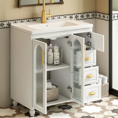 Pratico spazio per il vostro bagno: il lavabo dispone di spazio sufficiente per riporre ordinatamente i vostri utensili da bagno come asciugamani e articoli da toeletta. Il design scavato sotto l'armadio permette di riporre oggetti più piccoli e garantisce un look ordinato in bagno