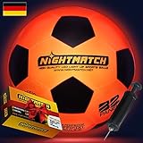 Tamaño y peso oficiales: el fútbol flash cumple con el tamaño estándar 5 y, por lo tanto, es adecuado para niños y adultos. Circunferencia ~ 69 cm, diámetro ~ 22 cm, peso ~ 430 g.