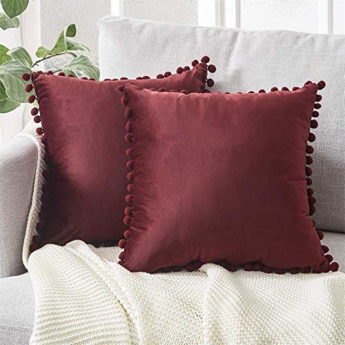Lot de 2 housses de coussin décoratives en velours avec pompons - 40 x 40 cm - En velours - Pour canapé, lit, canapé, chaise, chambre à coucher - Bordeaux Cover