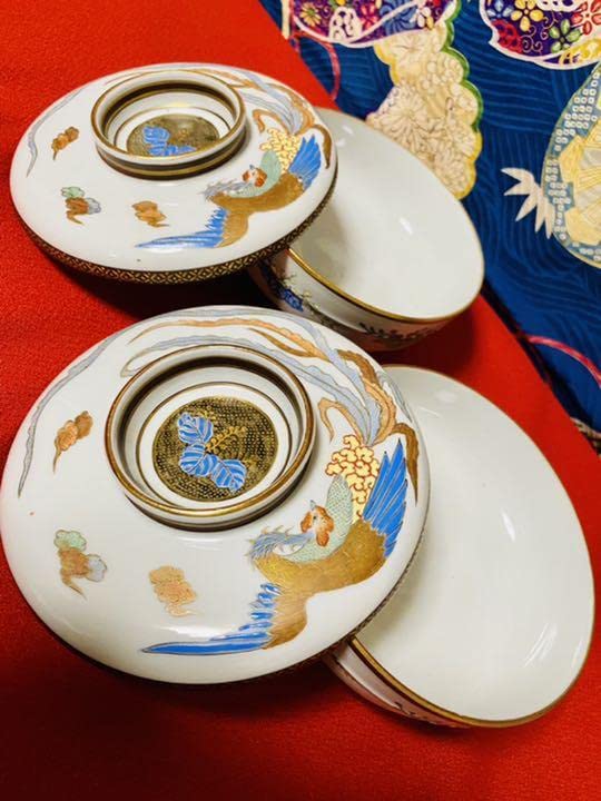 九谷焼鳳凰金彩色絵縁起蓋付き椀2客