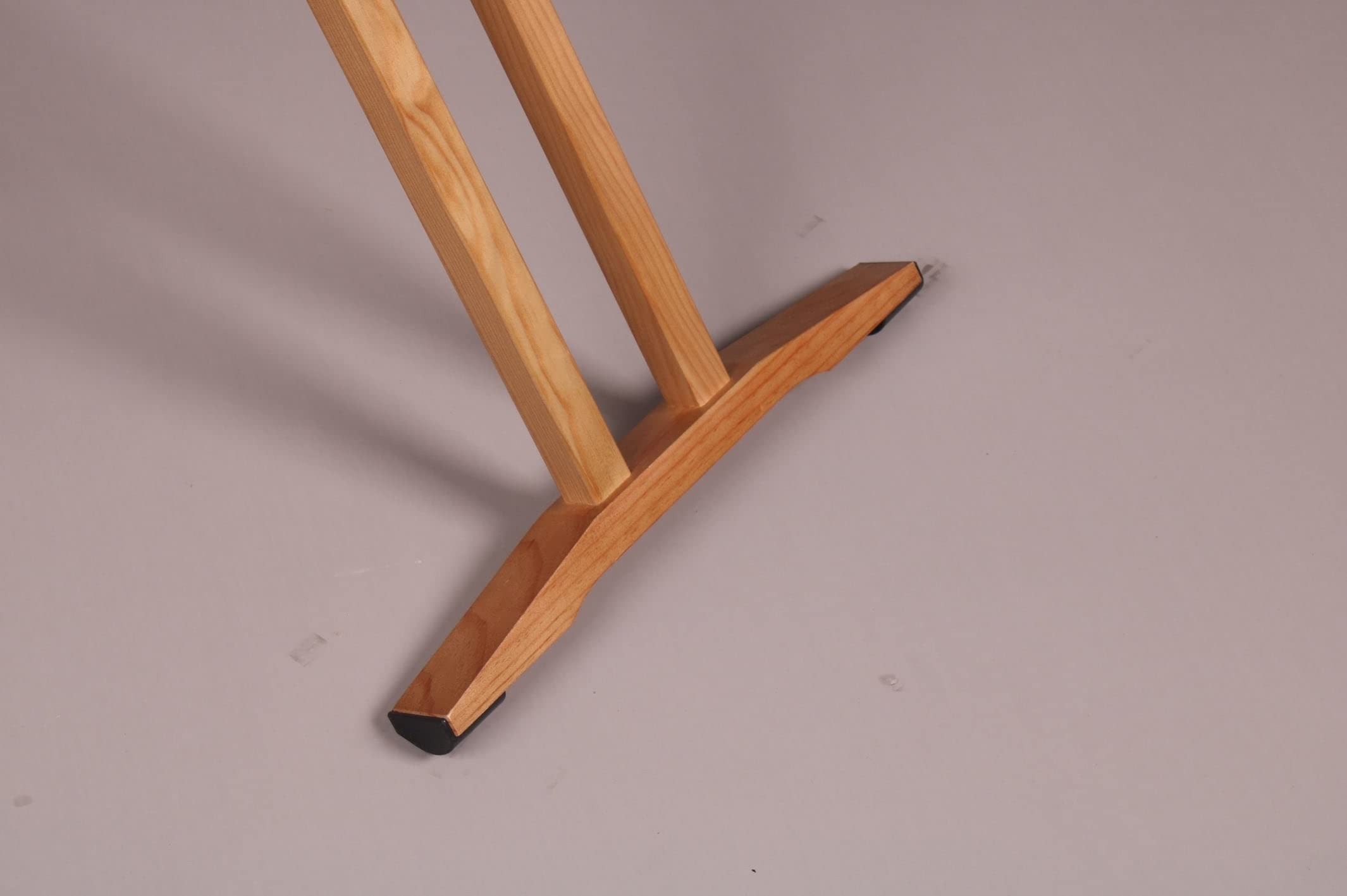 Table à Repasser NUBAR en Bois Massif 130x47 cm Hauteur réglable jusqu'à 92 cm avec Repose-Fer et Support Centrale Vapeur
