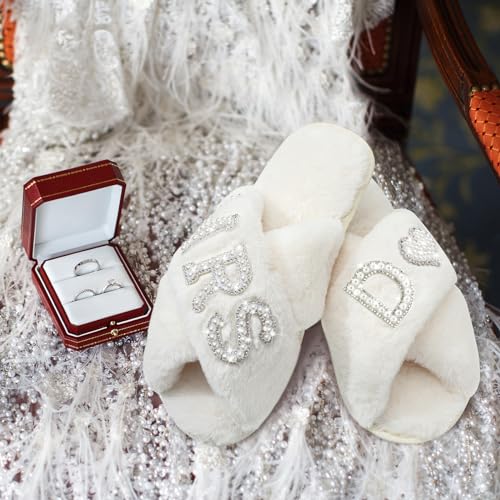 Image of Xtinmee Personalized Initial Wedding Bride Slipper Mrs Pearl Letter Makeup Bag Bachelorette Party Bridal Shower Wedding Gifts(D)