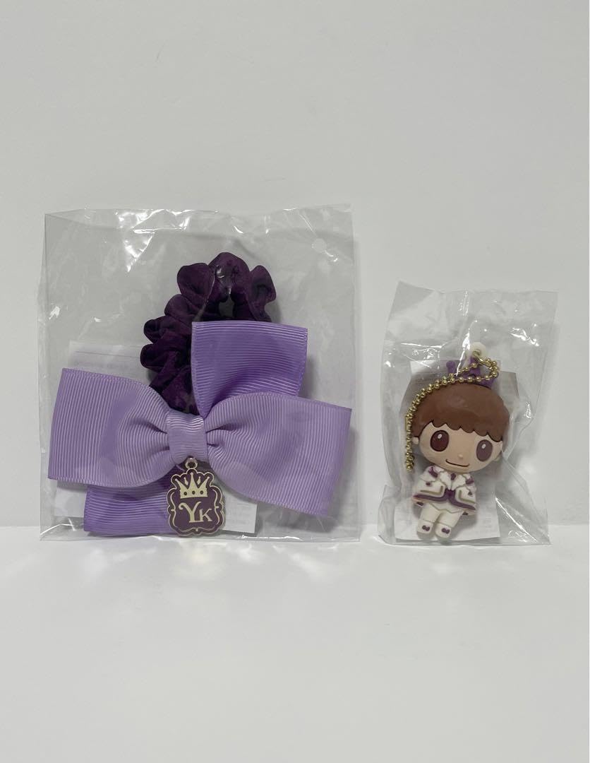 岸優太 缶バッチ+シュシュ+PVCキーホルダー セット Amazon.co.jp: 岸優太 シュシュ PVCキーホルダー : おもちゃ