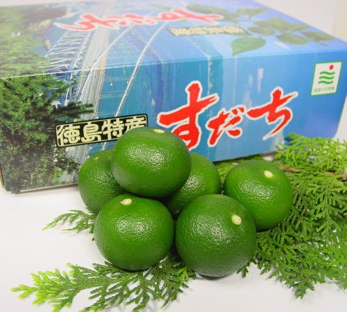 Amazon.co.jp: Japanese Sudachi Citrus, Box of 2.2 lbs (1 kg), Shū