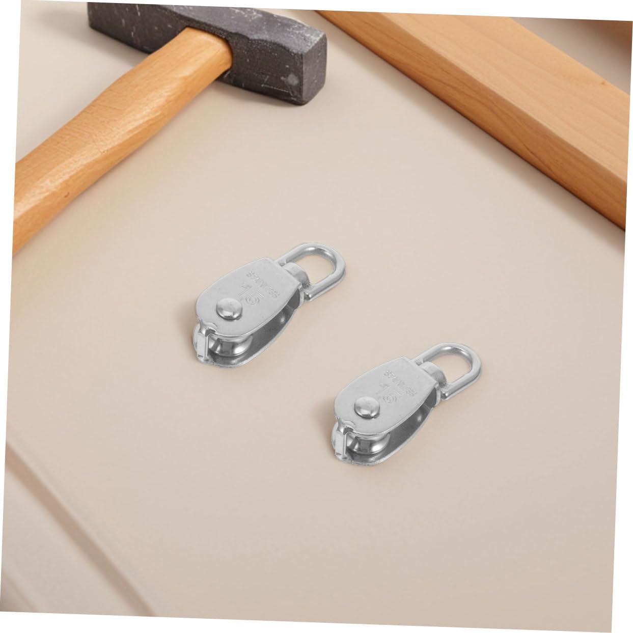 Mikinona 10 pièces Poulie de Levage Acier Inoxydable Poulies Simples Pivotantes pour Câble et Corde Système de Traction Sécuritaire et Adaptées Aux Charges Lourdes