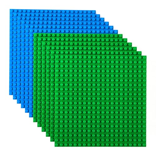 Questo set include 12 basi per costruzioni di 15,2 x 15,2 cm ognuna.