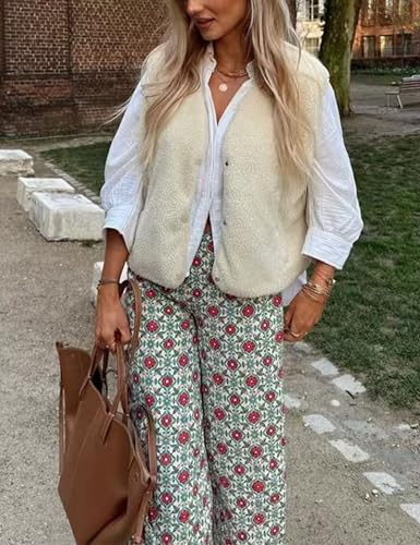 Womens Fuzzy Fleece Vest Casual Sleeveless Sherpa Jacket Warm Button Down Gilet Winter Outwear with Pockets4