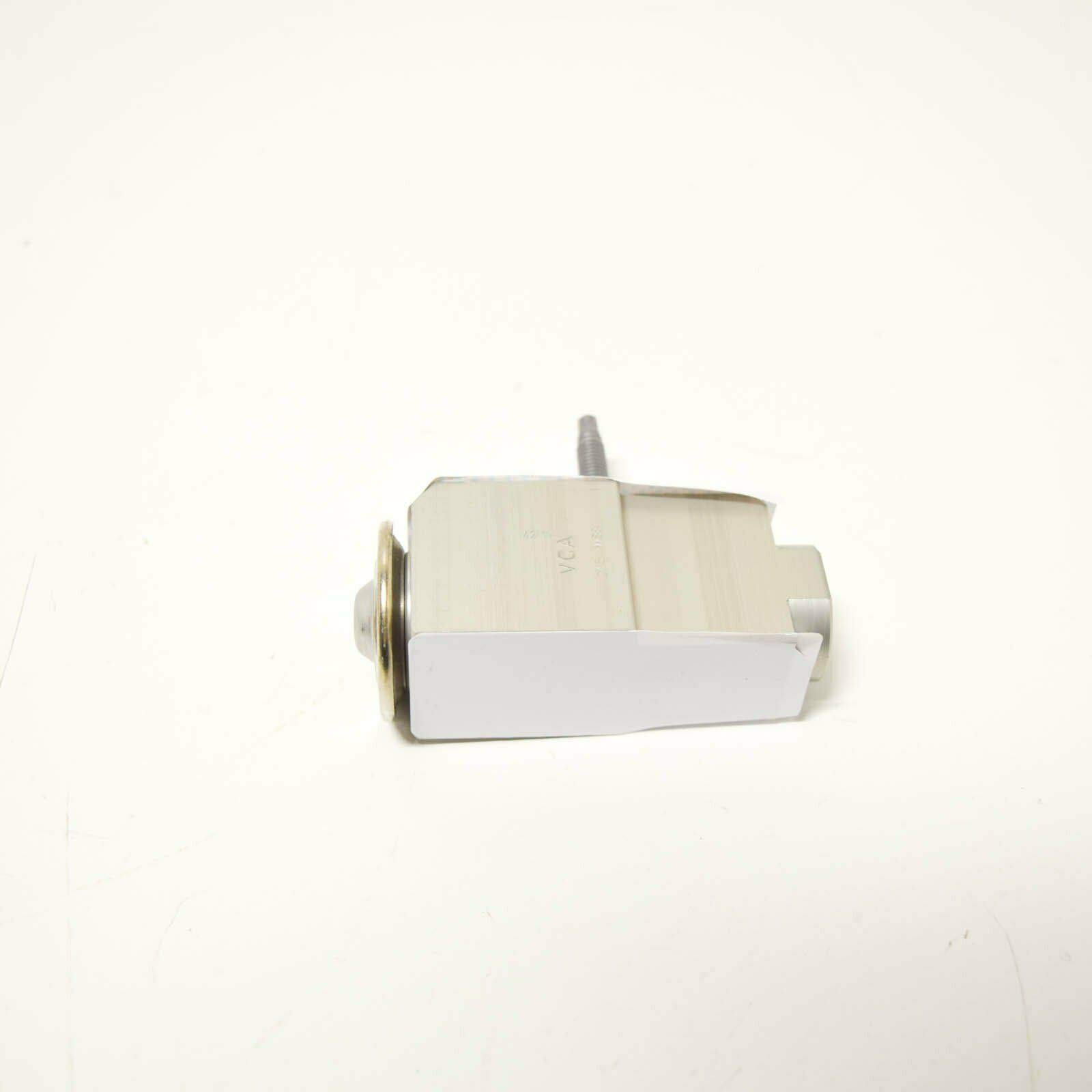 5 G30 Expansion Valve 64119496915 : Amazon.de: Automotive