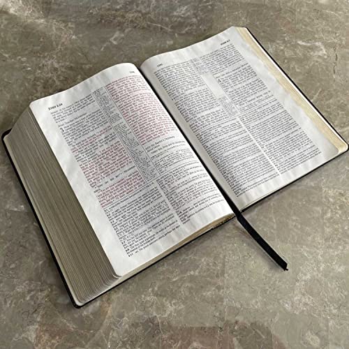 God Is Big Podcast Por  arte de portada