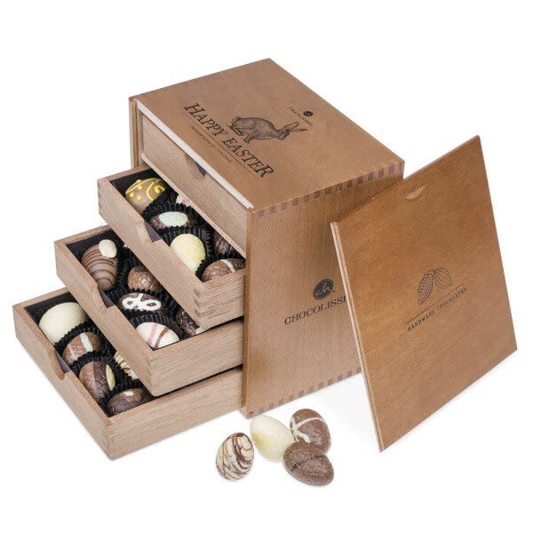 Egg Massimo - Osterei-Pralinen - 40 Schokoladen-Ostereier | im Holzkästchen mit 4 Schubladen | Ostergeschenk Premium…