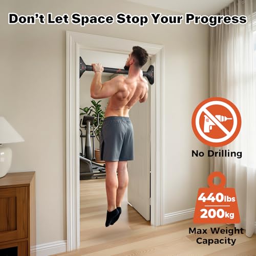 Foto von Klimmzugstange Türrahmen, Sportneer Pull Up Bar Tragkraft bis 200 Kg, Reckstange Ohne Schrauben 75-94 cm Ausziehbar, Türreck mit 16,5x4,5 cm PVC-Matten & Neues 360° Drehbares Zahnradschloss