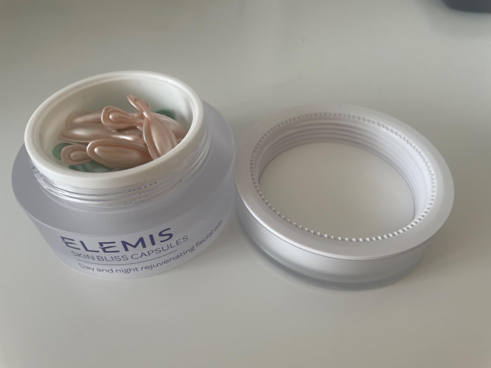 ELEMIS Skin Bliss Capsules – Antioxidant-Rich Anti-Aging Day & Night Face Oils, Purify, Replenish & Nourish the Skin, Skincare Serum Capsules for Face