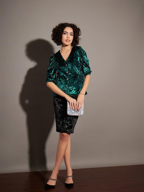 Image of SASSAFRAS Emerald Velvet Front Button Top