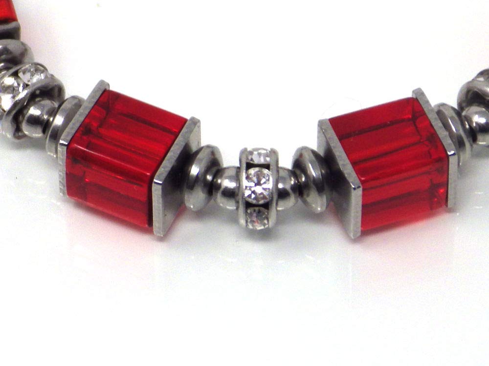 Bracciale rigido da donna in acciaio inossidabile con perle di vetro rosso e perline di strass