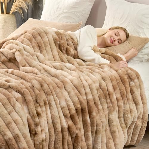 Cozy Bliss Faux Fur Throw Blanket for Couch, Cozy Warm Plush Striped Blanket for Sofa Bedroom Living Room, 90 * 90 Inches Tie-dye Khaki