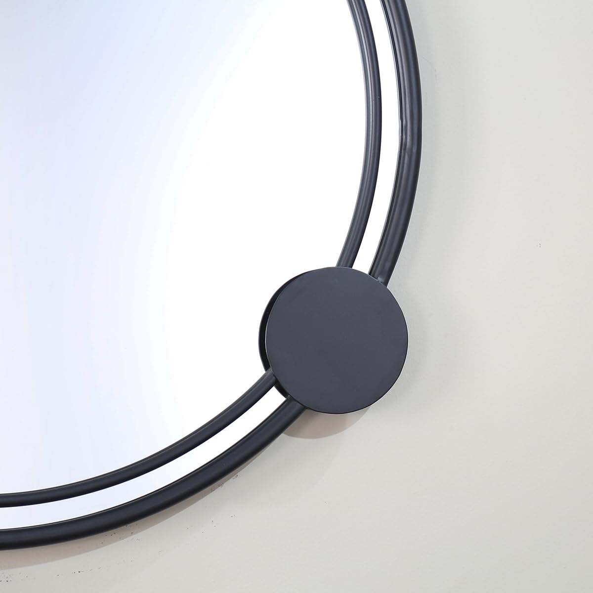 CHARLES BENTLEY Miroir Rond Mural Warsaw, décor Jardin, Cadre Noir, résistant météo, Verre 4mm incassable, Fer et Aluminium, 1 Point de Suspension (65x58cm)
