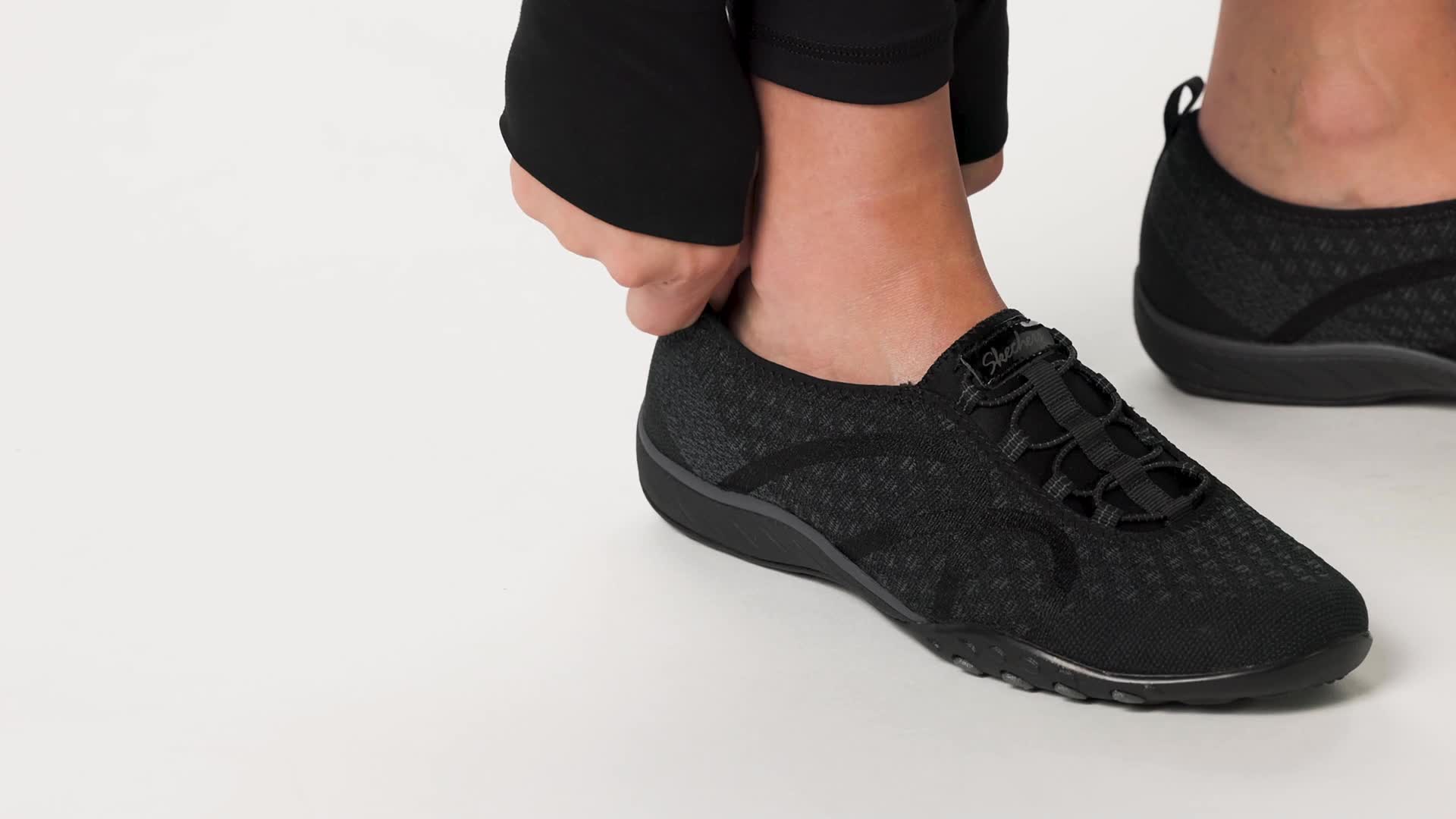 Amazon.com | Skechers Women's Breathe-easy - Fortuneknit, Navy