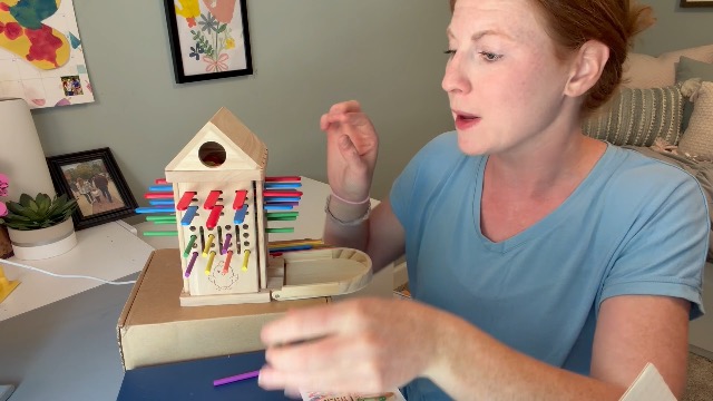 Balance game for kids. Watch the fun!