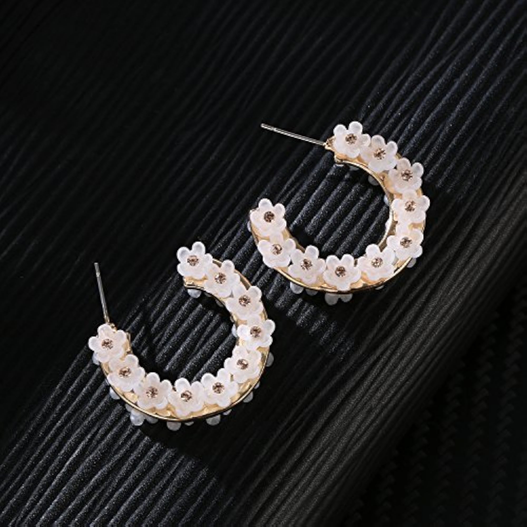 Luxuria Floral Solitaire Ring & Earrings Combo for Her