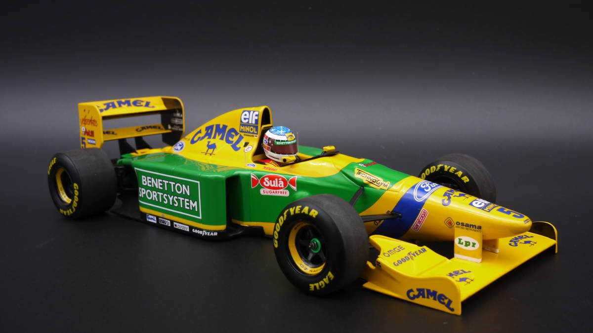 Amazon.co.jp: 1/18 ベネトン B193 サンマリノGP キャメル仕様 M