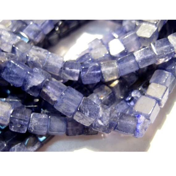 Iolite plain box shape 4mm - Fil de perles en pierre pour collier