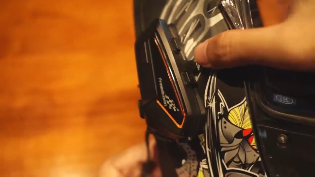 F1 ヘッドセット ブラック モード切替機能付き Amazon.co.jp: FreedConn F1 バイクインカム【1100mAh大容量 48