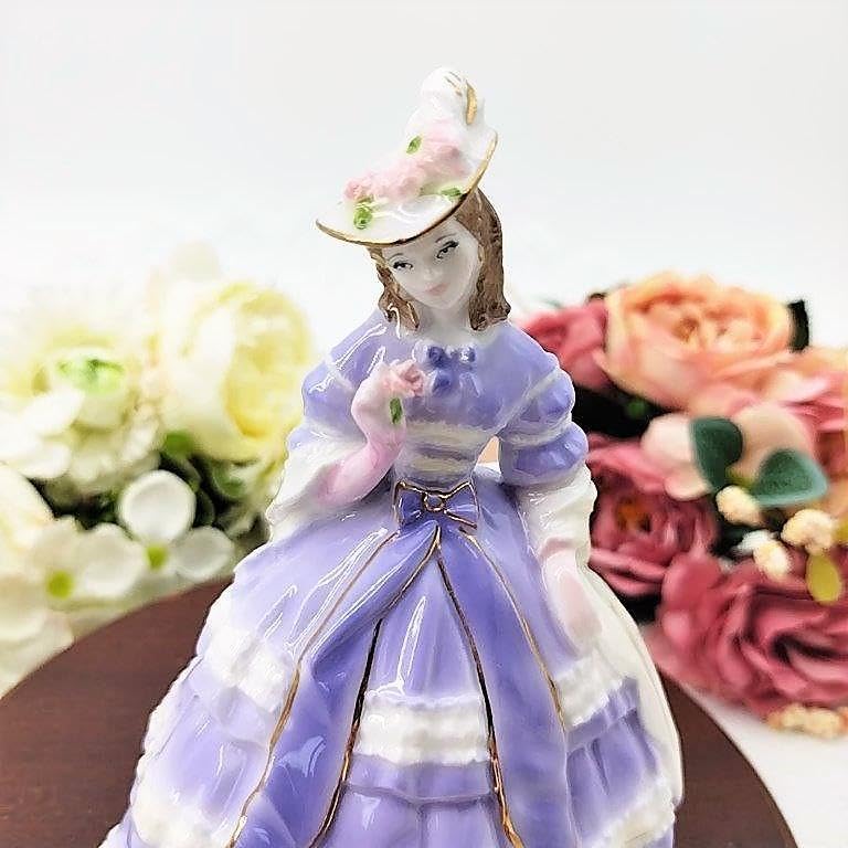 英国　ロイヤルウースター　ミニフィギュリン　Lady Jane Amazon.co.jp: 英国 ロイヤルウースター ミニフィギュリン 