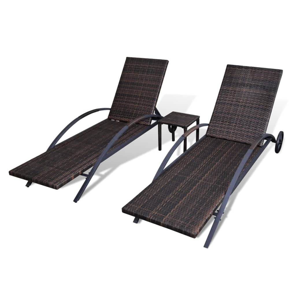 Lettini Prendisole con Tavolino in Polyrattan Marrone, 2 Sdraio da Giardino con Cuscini Spessi e Schienale Regolabile, Set Solarium Resistente e Lavabile per Esterno, Patio Piscina