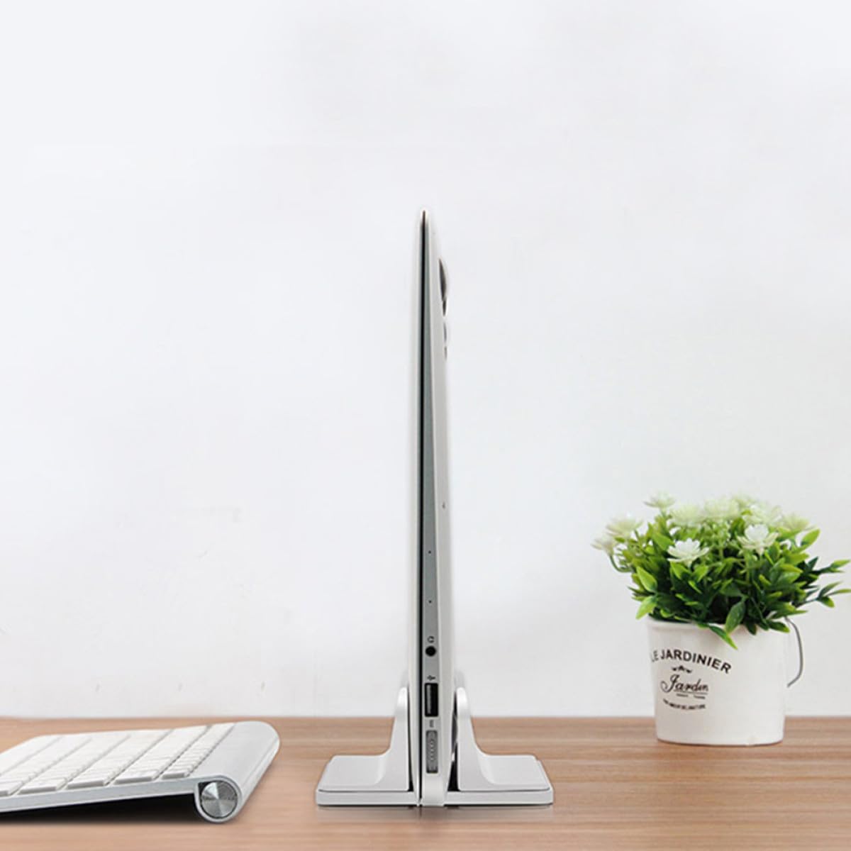 SOLUSTRE Supporto Verticale per Laptop in Lega di Alluminio, Pratico Scaffale Porta Libri Stabile e Salvaspazio per Ufficio e Studio, Supporto Regolabile per Computer Portatile
