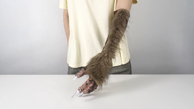 HKSICHENGKEJI Halloween Furry Wolf Werewolf Gloves with Animal Paws and Long Nails for Cosplay Props : Clothing, Shoes & Jewelry