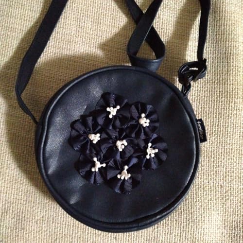 【完売品】familiar 舟形ポシェット XB Amazon.co.jp: ファミリア familiar 舟形 ポシェット ショルダー