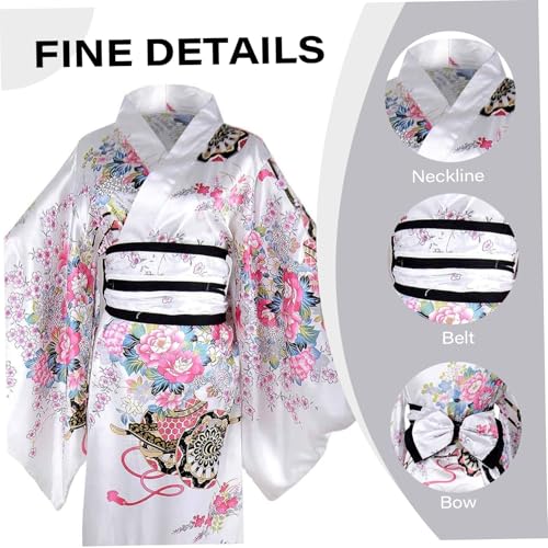 Kimono japonais fleuri et soyeux le cadeau traditionnel idéal
