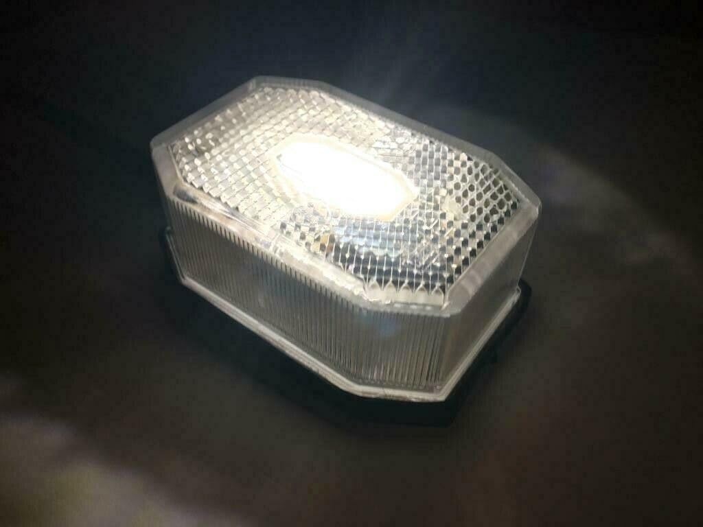 LED Umrissleuchte 12V 24V E9 IP69 Reflektor Anhänger Trailer Wohnwagen LKW weiß Winkelhalter QS075 Schnellanschluss verpolungssicher stoßfest (1. Weiß, 2 Stück)