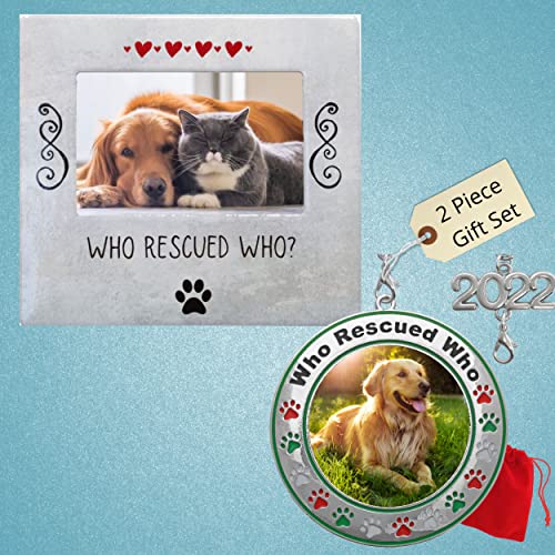 Marco de fotos para mascotas y adorno de fotos a juego - Who Rescued Who Adoption Gift Set Cover