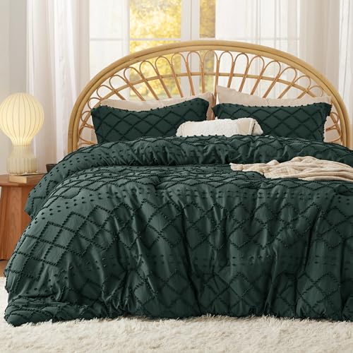 Image of Bedsure Queen Comforter Set - Forest Green Comforter, Boho Tufted Distressed Vintage Bedding for Kids, 3 Pieces Farmhouse-Style Bed Set for All Seasons, Fluffy Soft Bedding with 2 Pillow Shams