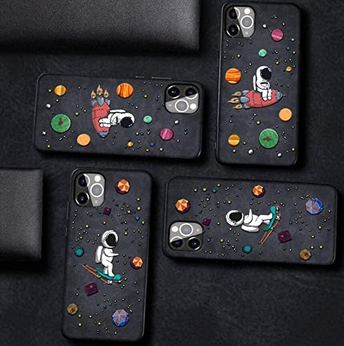 Coque iPhone 12 Pro Max en cuir chic relief cosmonaute - 5