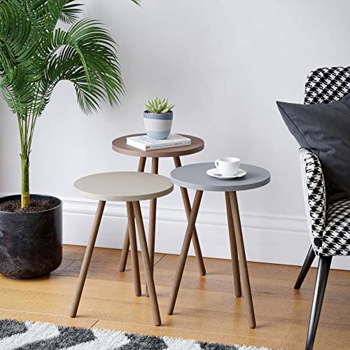 Dimensioni:- Tavolino 1. (AxØ): 41 x 34 cm- Tavolino 2. (AxØ) 45 x 34 cm- Tavolino 3. (AxØ) 49 x 34 cm