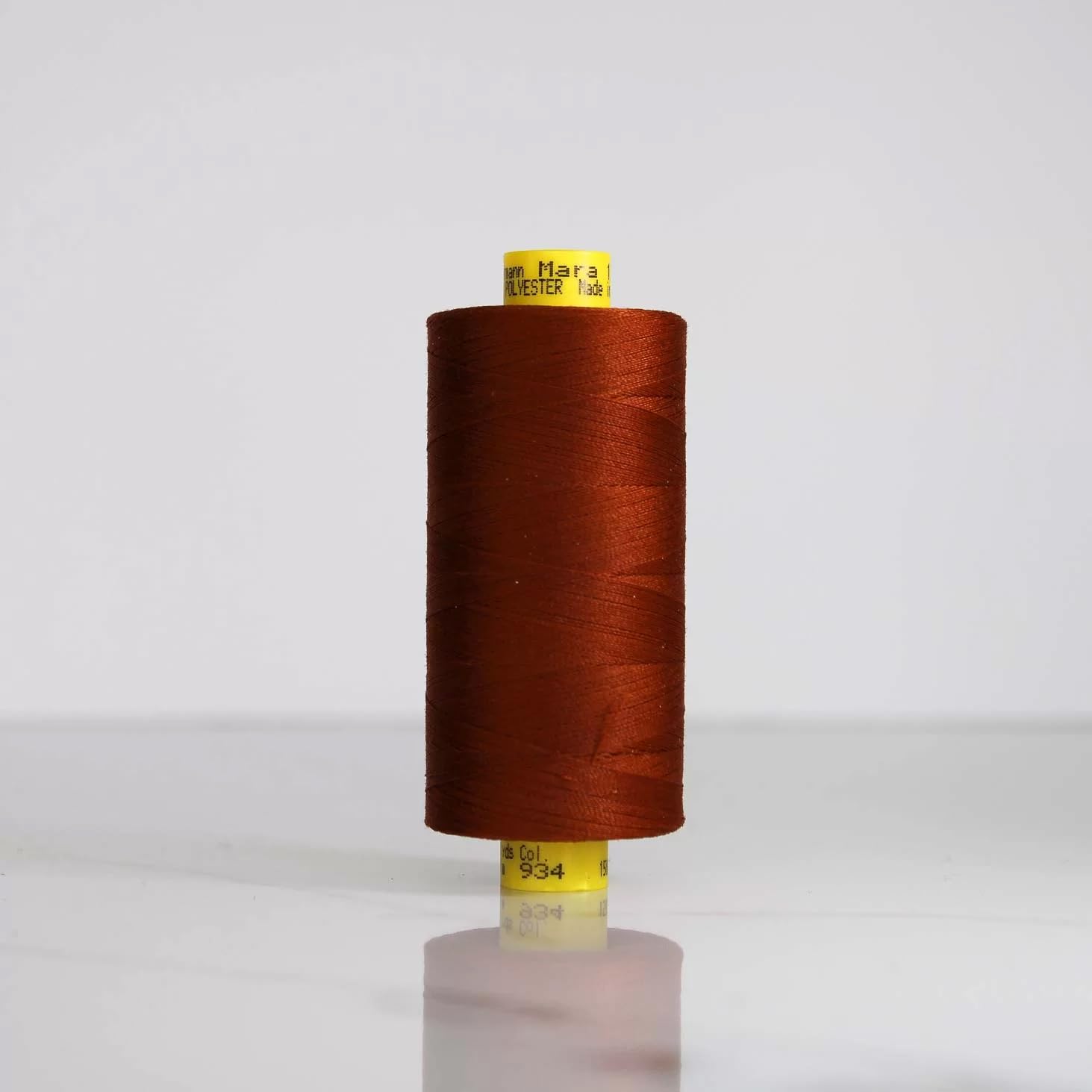 Gutermann Mara 120 All-Purpose Polyester Sewing Thread β 1000m Spool, UV Resistant, Silky Shine, Tear & Abrasion Resistant β Perfect for Sewing Machines or Hand Sewing/Colour-934
