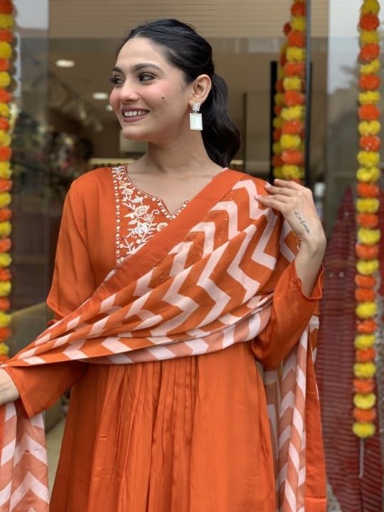Image of Nermosa Women Solid Orange Embroidery Kurta and Pant Set with Dupatta