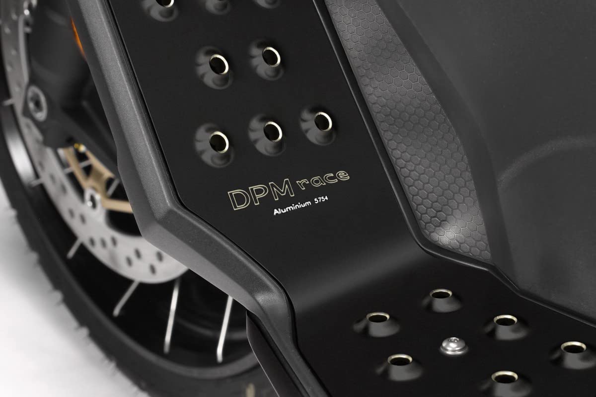 XADV 2017/25 - Kit reposapiés (R-0824B) - Pedales - Minutería incluida - Fácil instalación - Accesorios De Pretto Moto (DPM Race) - 100% Made in Italy