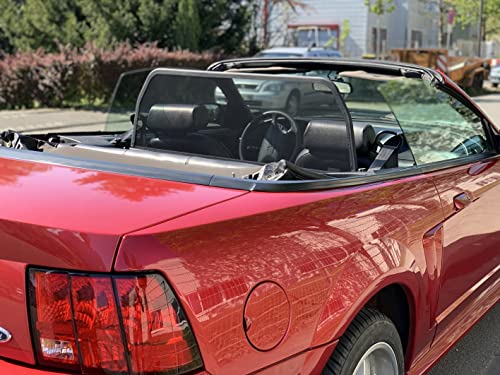 Pare-vent Mustang IV Cabriolet Airax pour voyager sans remous sur les routes côtières