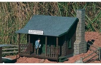 Piko G Scale Model Train Buildings - DR Reynolds Country Home - 62104