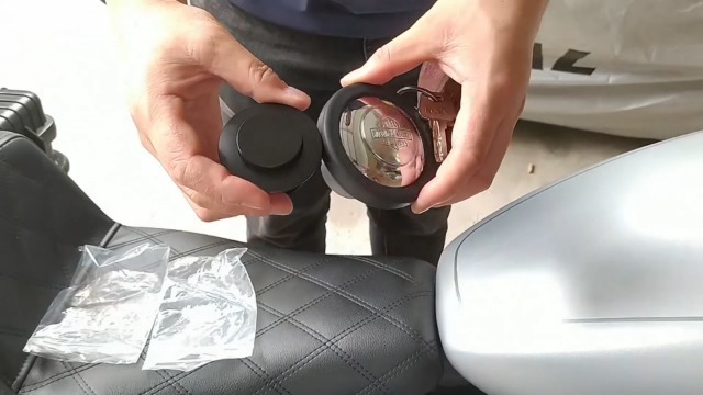 Amazon.com: FVMOTO CNC Pop-up Flush Mount Vented Low-Profile Gas