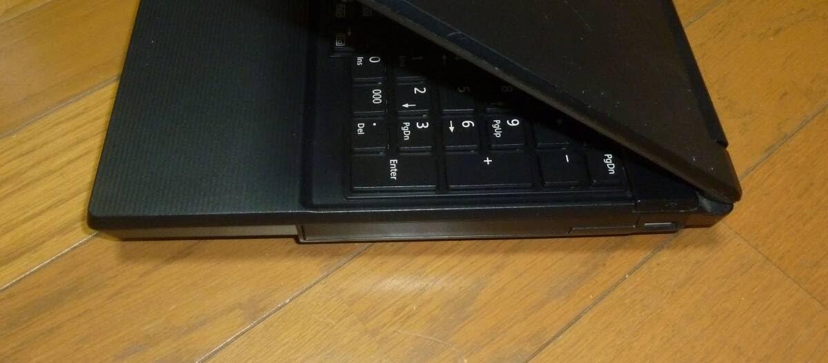 Amazon.co.jp: 第8世代 富士通 LIFEBOOK A579A FMVA62001 Core