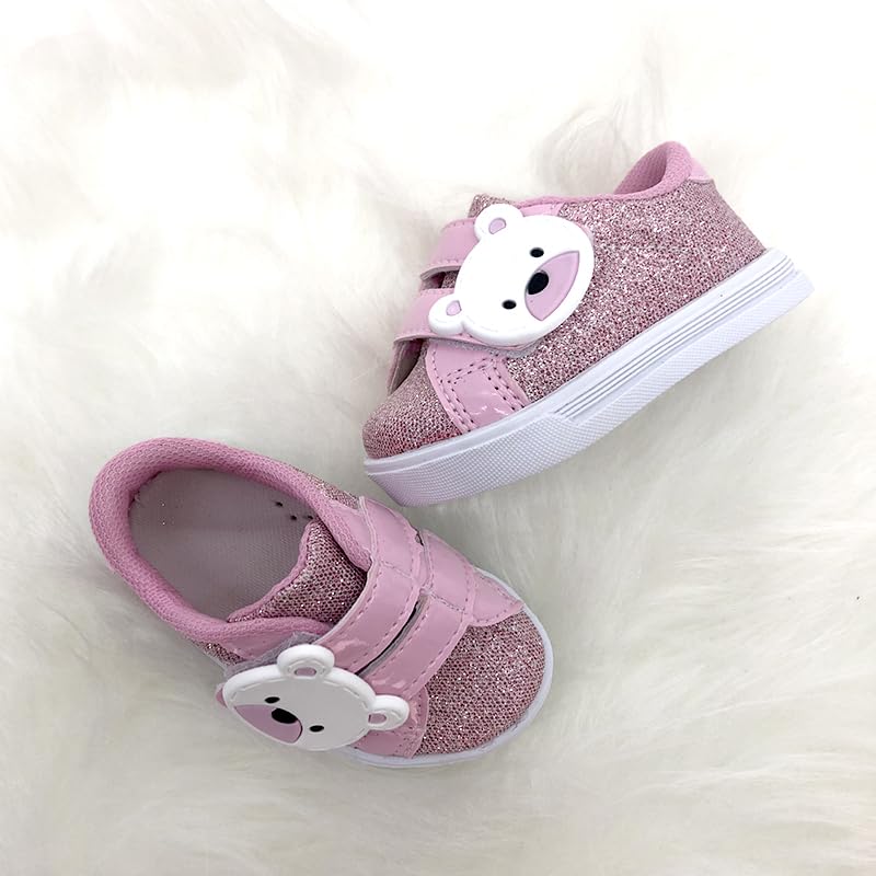 Tênis Sapatinho Infantil Menina Menino Urso Com Brilho Para Bebês em promoção! Veja a oferta e mais achadinhos de Sapatos Infantis 7 Hoje é o melhor dia para comprar Tênis Sapatinho Infantil Menina Menino Urso Com Brilho Para Bebês com aquele preço maroto! Promoção! Aproveite a oferta! 7