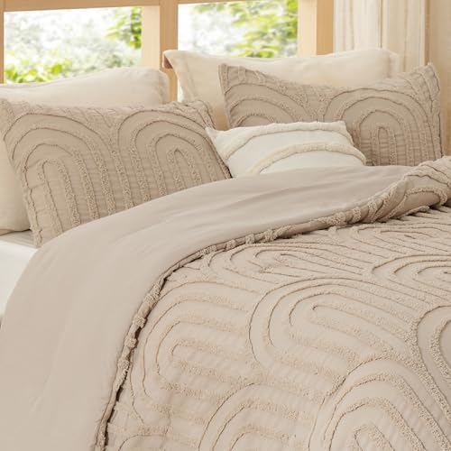 Image of Bedsure Boho Tufted Khaki Comforter King Size, GentleSoft 3 Pieces Boho Farmhouse-Style Decor Bedding, Arch Bedding for All Seasons, 1 Bed Comforter, 2 Pillow Shams, 104x90 Inches