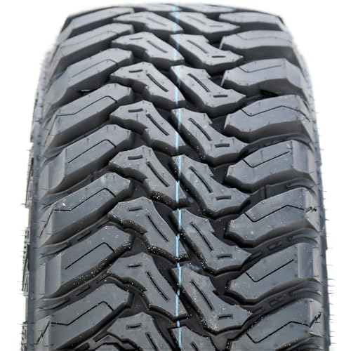 Accelera M/T-01 LT265/65R17