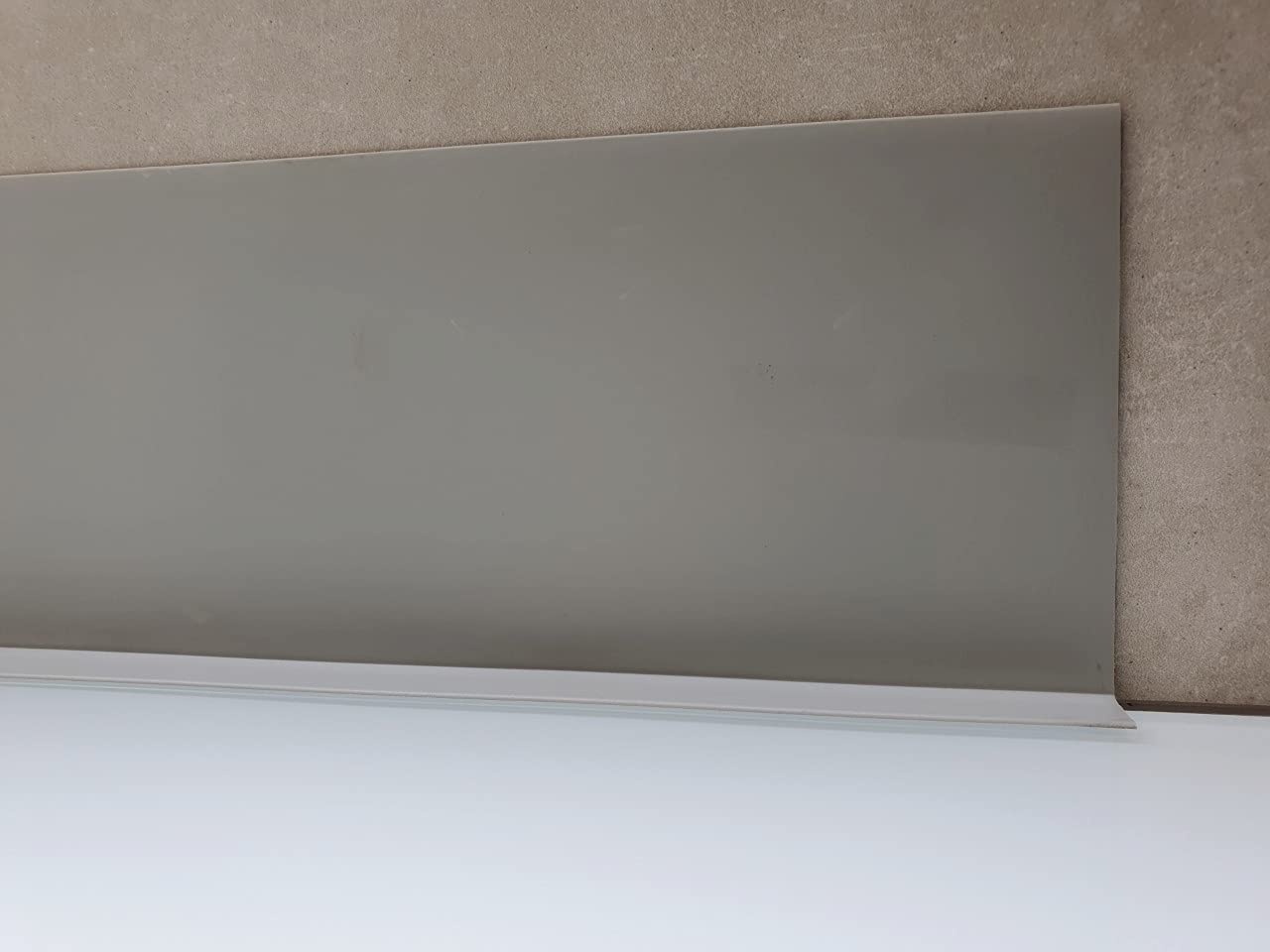 Rodapié suave de PVC adhesivo seco profesional de alta calidad de MadeInNature altura 50 mm, 70 mm o 100 mm Longitud a elegir (altura 100 mm x longitud 4 ml, gris)