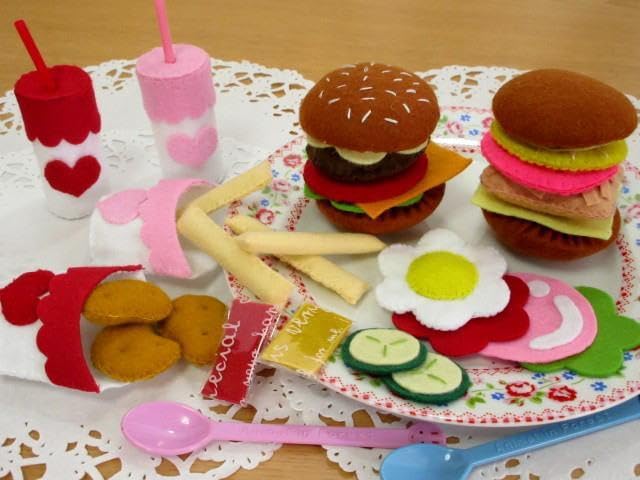 Amazon | フェルト ままごと ハンバーガー屋さん 知恵玩具 誕生祝 出産 
